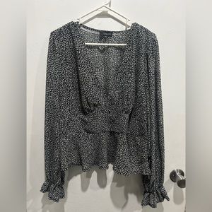 💥3/$10💥Talent long sleeve plus size blouse